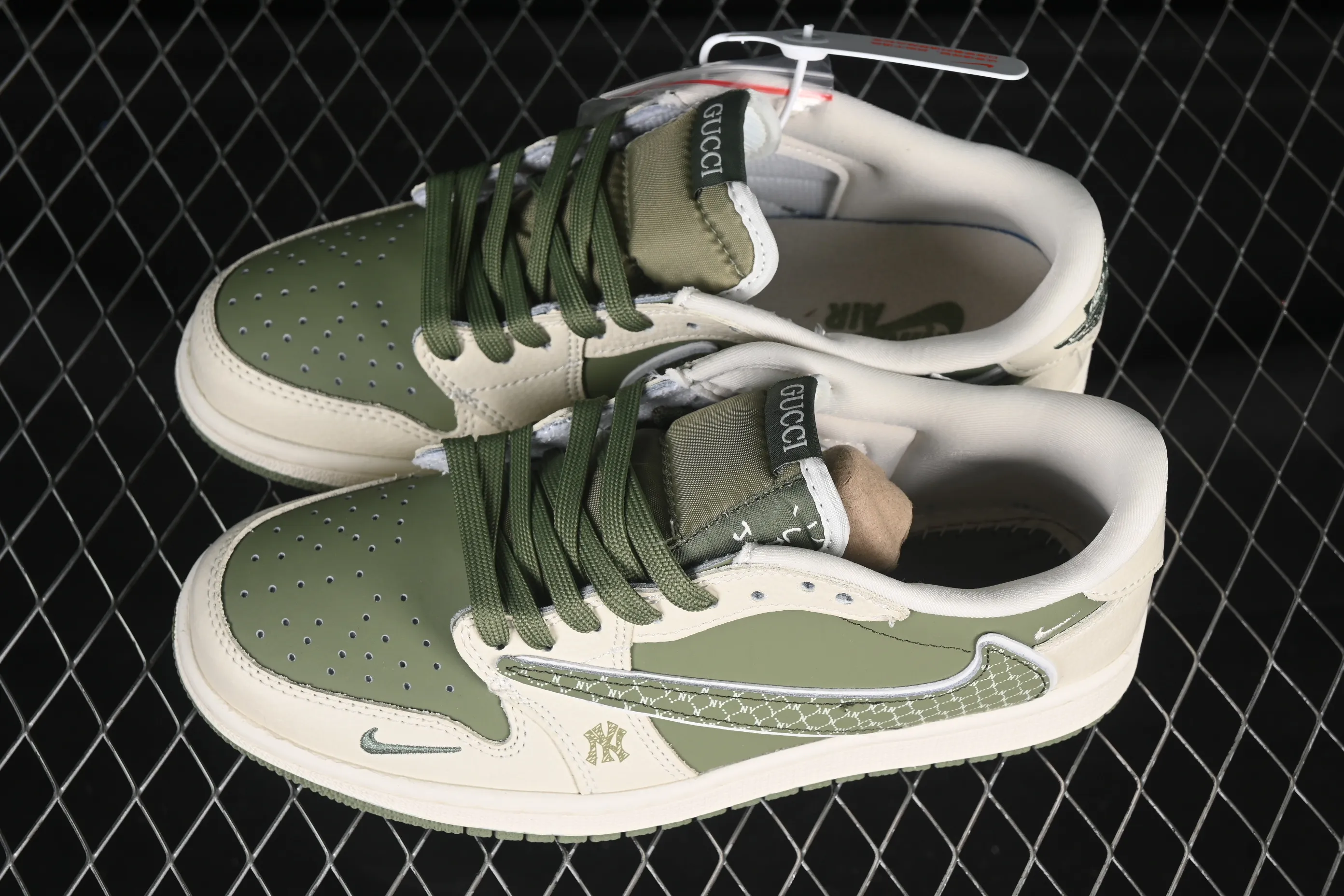 All categories Air Jordan Jordan series basketball shoes Air Jordan 1 Low High-end customized low-top sneakers Travis Scott x Fragment Design x Air Jordan 1 Low OG SP AJ1 Joe 1 MLB joint beige mesh hook low-top cultural casual sneakers XS2024-017